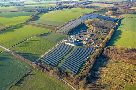 B Ecke Aus Der Vogelperspektive Solarkraftwerk Und Photovoltaik