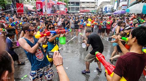 Songkran Festival Day Tour With Tuk Tuk Water Battle In Bangkok