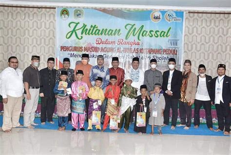 120 Anak Ikuti Khitanan Massal Masjid Al Ikhlas Ketapang