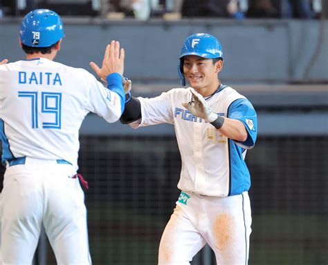 【日本ハム】水野達稀がプロ1号 西武・本田から右中間席へ スポーツ報知