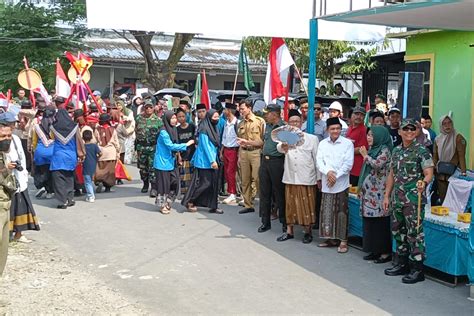 Pawai Taaruf Kebangsaan Dalam Rangka Gema Sholawat Maulid Nabi Muhamad