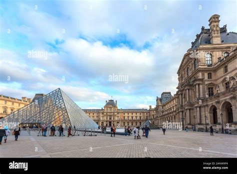 Exposition Francaise Banque D Image Et Photos Alamy