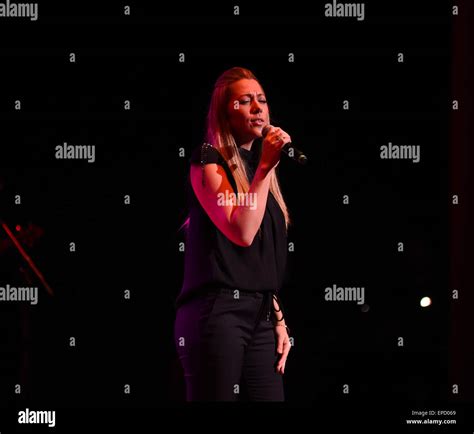 Colbie Caillat On The Hi Res Stock Photography And Images Alamy