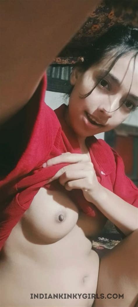 Zomato Delivery Girl Show Off Her Boobs Leaked Indian Nude Girls