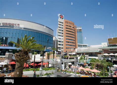 El Centro Comercial Plaza Las Condes Santiago Chile Fotografía De Stock