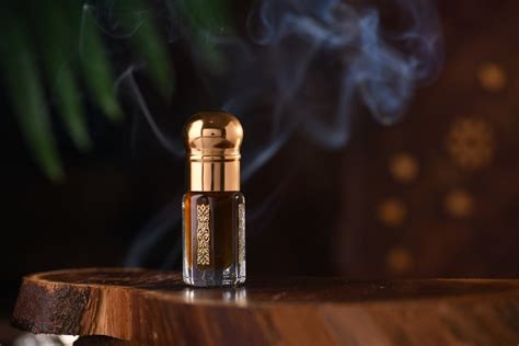 In the Heart of Arabia: Symbolism Behind Arabian Oud Perfume - Oud ...