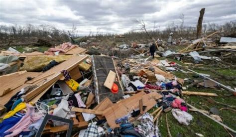 Suben A Los Muertos Por Tornados En Ee Uu Con Miles De Casas