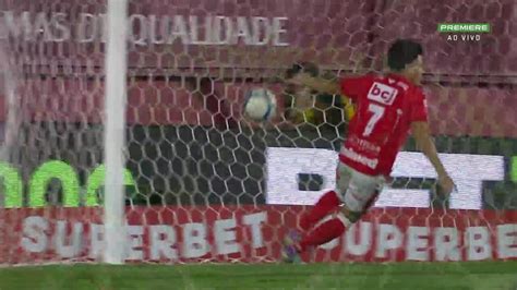 Vídeo Aos 31 min do 2º tempo gol de dentro da área de Emerson Urso