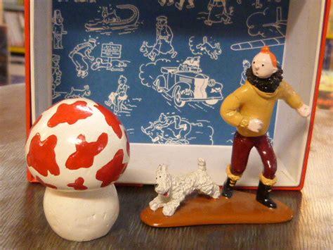 Pixi L étoile mystérieuse Tintin Milou et le champignon n 4517 Les