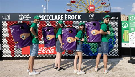 I Days Milano Coca Cola Il Riciclo Delle Lattine Per Bevande Con Cial