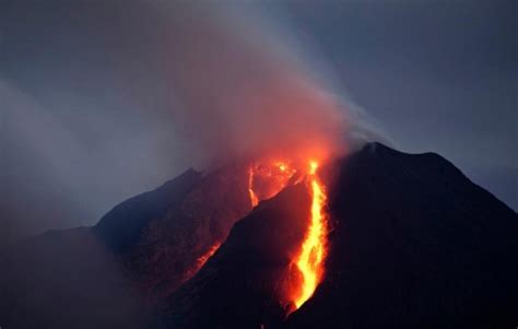 Indonesian Government Evacuated Thousands Due To Volcanic Eruption