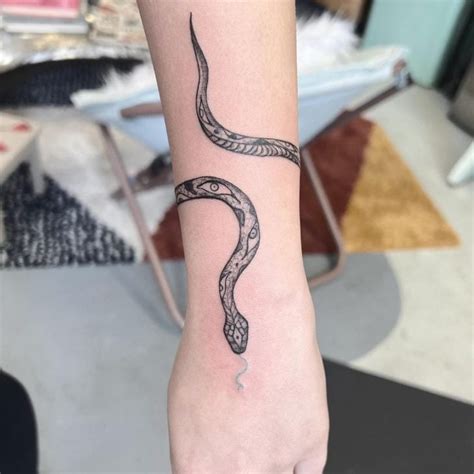 Tatuagem De Cobra No Bra O Ideais Estilosas Para Te Inspirar