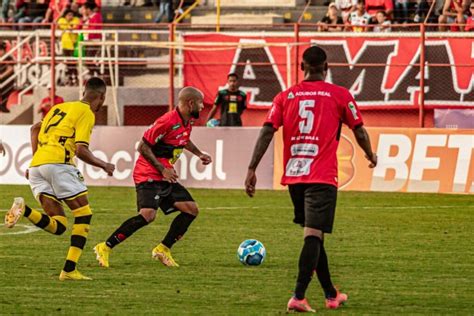 Pouso Alegre x Náutico assista ao vivo ao jogo de hoje do Brasileirão