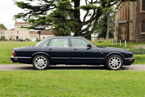 How To Distinguish The Jaguar Xj And Xj Jonathan Gazeley