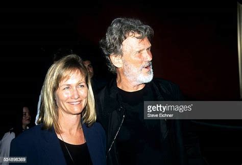 Lisa Meyers: Who Is Kris Kristofferson's Wife? - ABTC