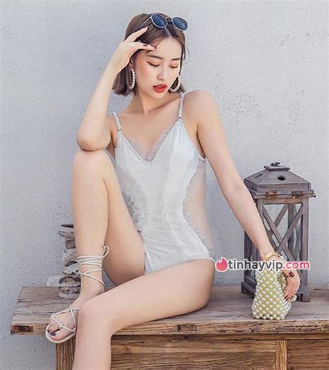 Top 99 ảnh gái xinh mặc bikini màu trắng xinh hết nấc Trường THCS Võ