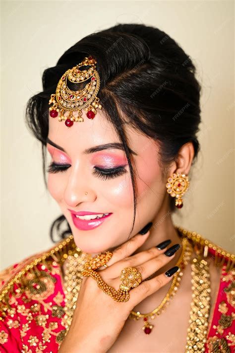 Premium Photo 2024 India Red Lehnga Bridal Shoot