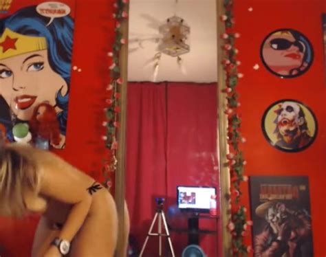 KLOE Anal Plug Camvideos Tv