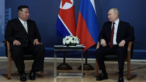 Momen Pertemuan Kim Jong Un Dan Vladimir Putin Di Rusia Foto Tempo Co