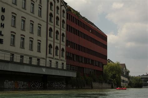 Limmat Fluss River In Der Stadt Z Rich Im Kanton Z R Flickr