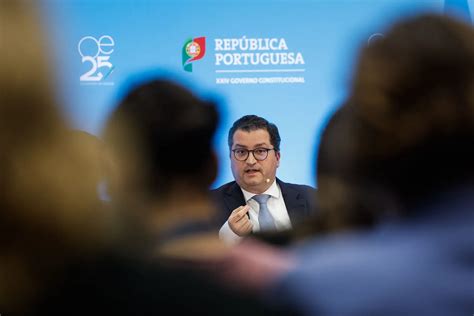 Oe Governo Prev Crescimento De Em E Em Sic