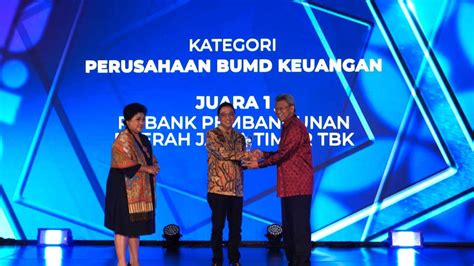 Bank Jatim Raih Juara I Kategori Bumd Keuangan Di Annual Report Award 2022 Bisnis