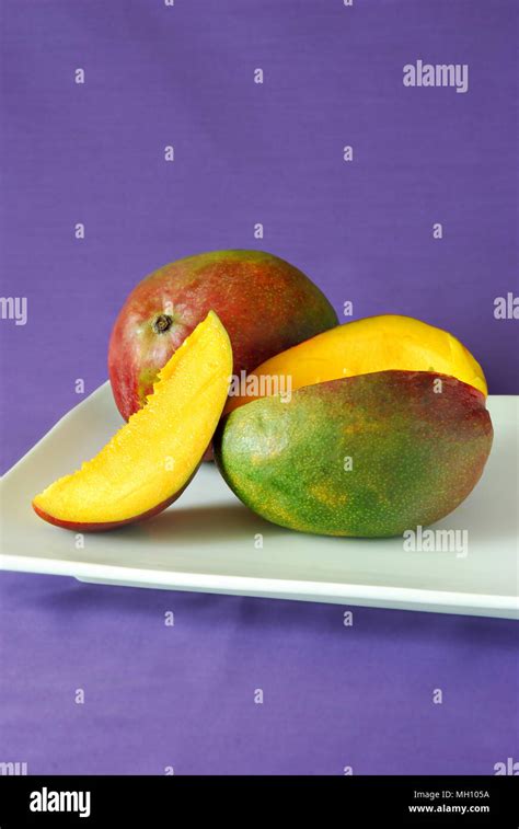 Mangoes Restaurant Hi Res Stock Photography And Images Alamy