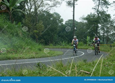 Bromo Cycling 100km From Surabaya To Mount Bromo Indonesia At Year 2014