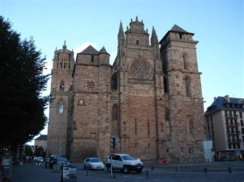 Best Things To Do In Rodez France The Crazy Tourist