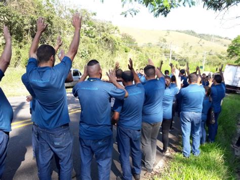 por salario  direitos greve na wirex cable chega ao terceiro