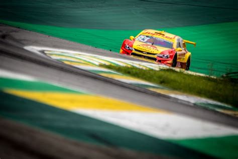 Casagrande é o mais rápido no 1º dia de treinos livres em Interlagos