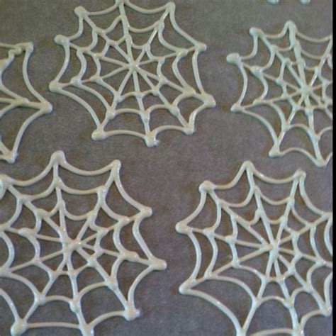 White Chocolate Spider Webs For Cupcake Toppers Chocolate Spiders