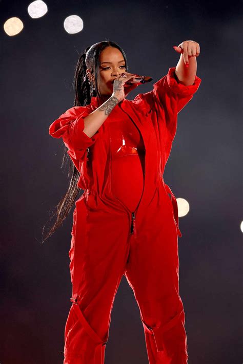 Is Rihanna Pregnant Again At Super Bowl Dasha Emmalee