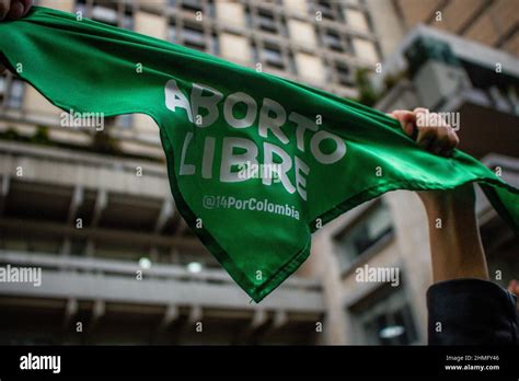 Movimientos Feministas Pro Elecci N Se Manifiestan En Las Afueras De La