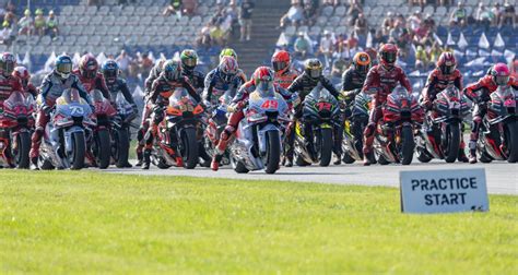 MotoGP Grand Prix de Catalogne en direct troisième victoire pour