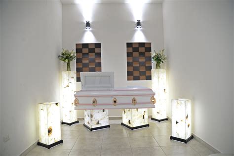 Jard N De Los Pinos Servicios Funerarios En Monterrey Capillas