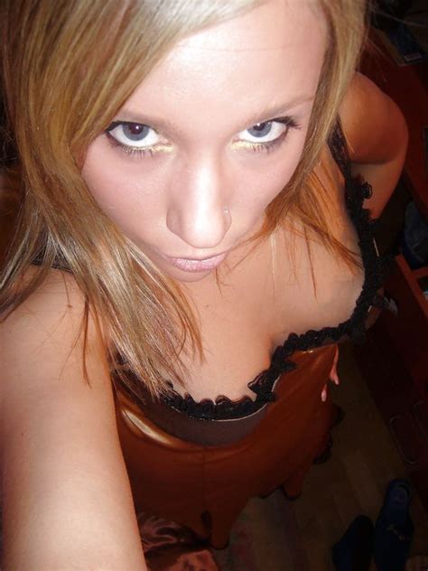 Romane Blonde Sympa On Twitter Une Photo Sexy Pour Ce Soir Et Https T Co R9fVgQl2f3 Si Tu Es