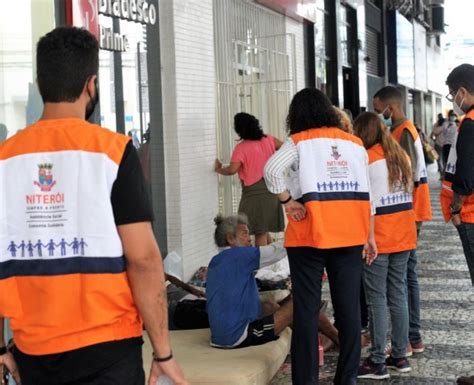 Prefeitura de Niterói realiza abordagem social no Centro