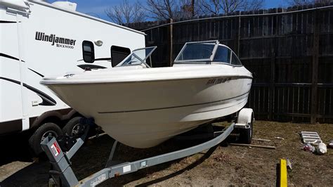 Bayliner 2150 Capri Boat For Sale Waa2