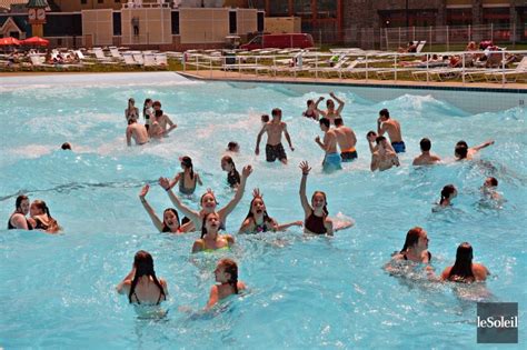 Pas De Seins Nus Aux Parcs Aquatiques Valcartier Et Calypso Justice