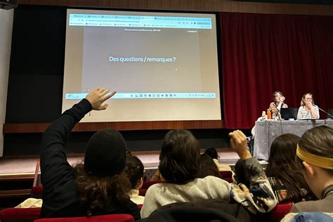 Les Jeunes Ambassadeurs Des Droits De LEnfant Se Forment Pour