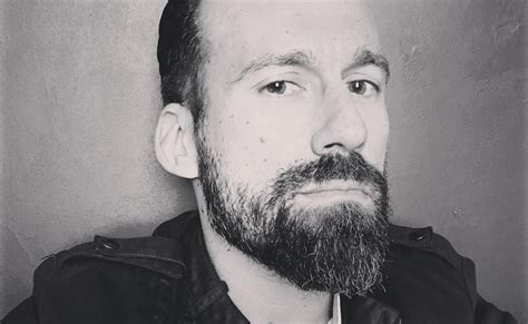 ACONTECE Apresentador gay Benjamin Cano fala sobre importância de militar Graças aos que