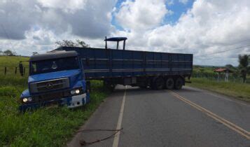 Carreta Fica Atravessada E Deixa Rodovia Parcialmente Bloqueada O Que