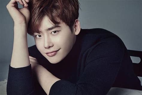 Actor Spotlight Lee Jong Suk Thekmeal