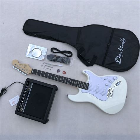 Новичок на гитаре, электрогитара, динамик для электрогитары - купить с ...