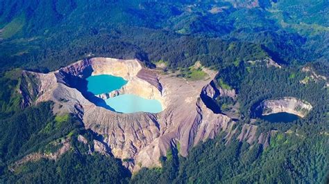 Ulasan Menarik Tentang Taman Nasional Kelimutu KepoGaul