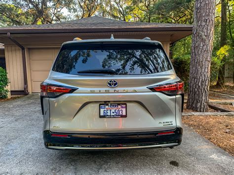 2021 Toyota Sienna Hybrid Platinum AWD | Road Trip Review - Hooniverse