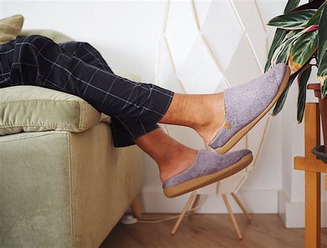 Cómo elegir Zapatillas para estar por casa Blog Moda Hombre