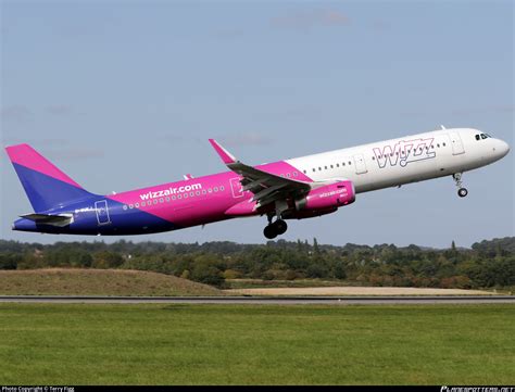 G WUKJ Wizz Air UK Airbus A321 231 WL Photo By Terry Figg ID 1158687