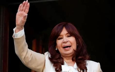 Cristina Kirchner Novia De Sujeto Que Apuntó Con Arma A Vicepresidenta Argentina Fue Detenida